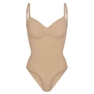 Skims bodysuit seamless sculpt brief bodysuit clay beige XS